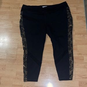 Torrid Wonder Woman ww84 size 5 pants